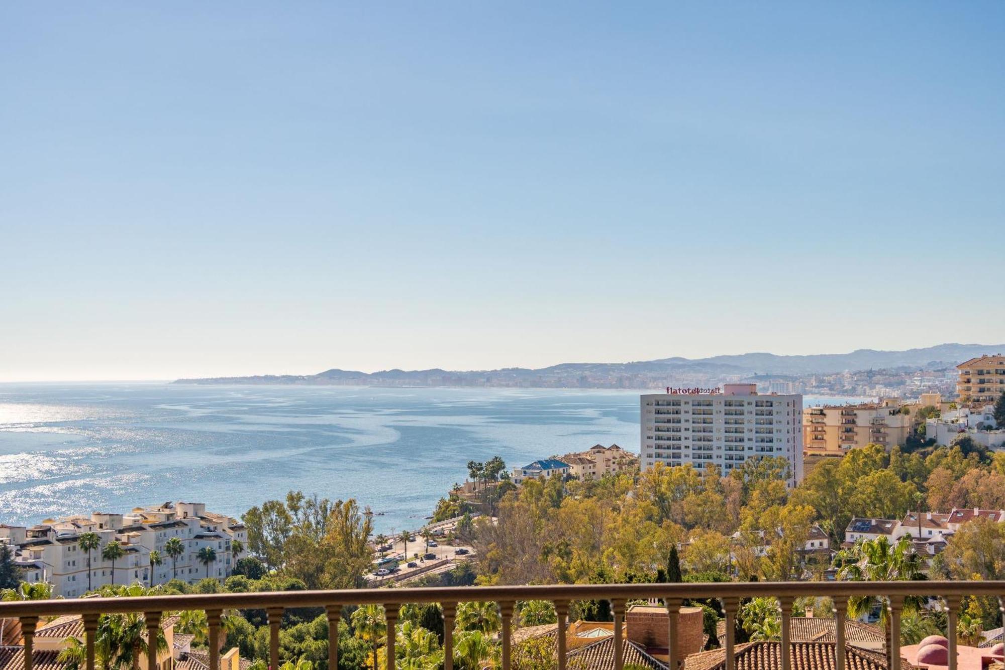 בנאלמדנה Beachside Villa With Panoramic Sea Views מראה חיצוני תמונה