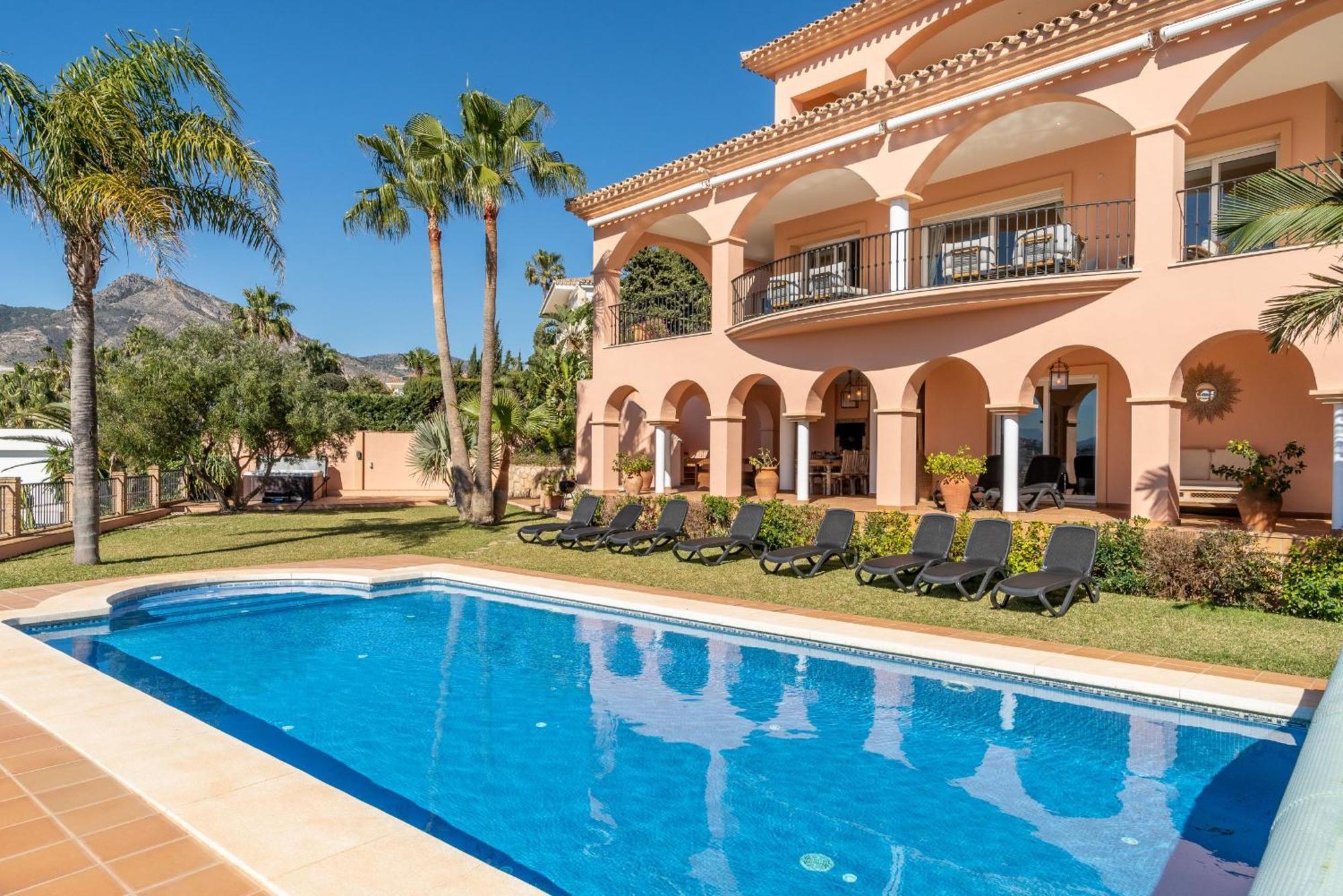 בנאלמדנה Beachside Villa With Panoramic Sea Views מראה חיצוני תמונה
