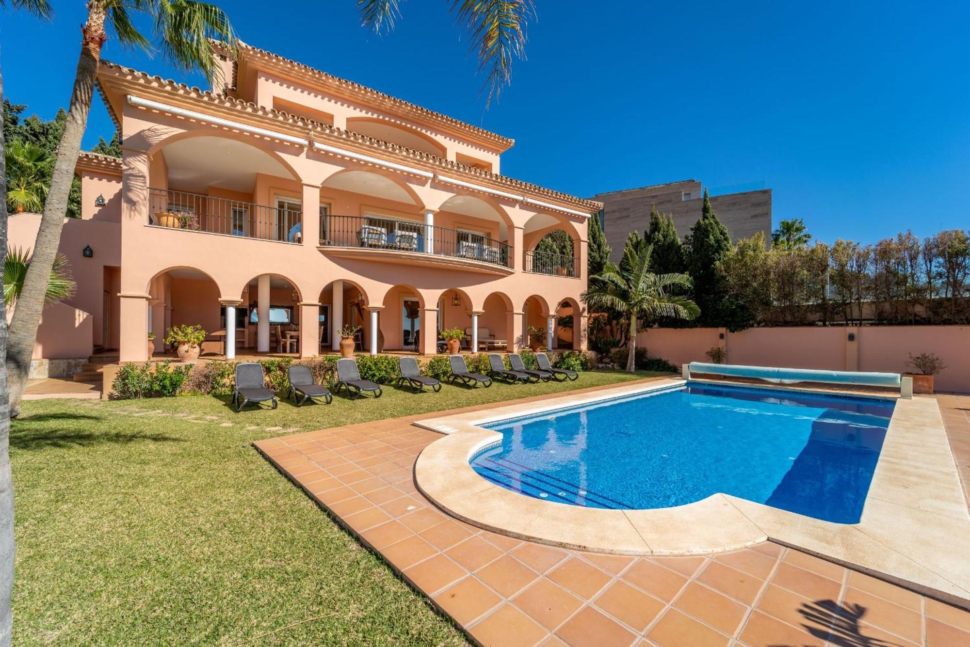 בנאלמדנה Beachside Villa With Panoramic Sea Views מראה חיצוני תמונה