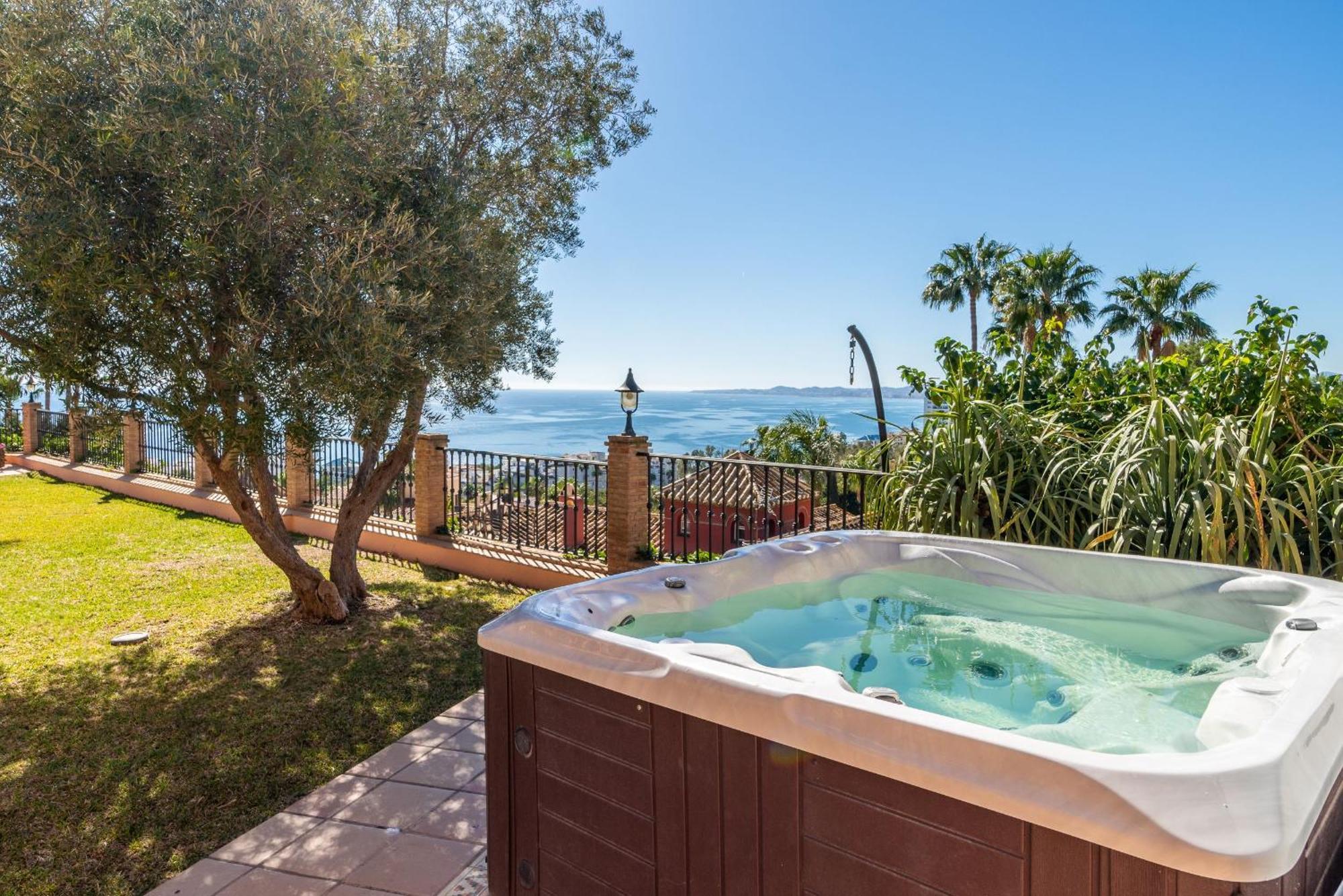 בנאלמדנה Beachside Villa With Panoramic Sea Views מראה חיצוני תמונה